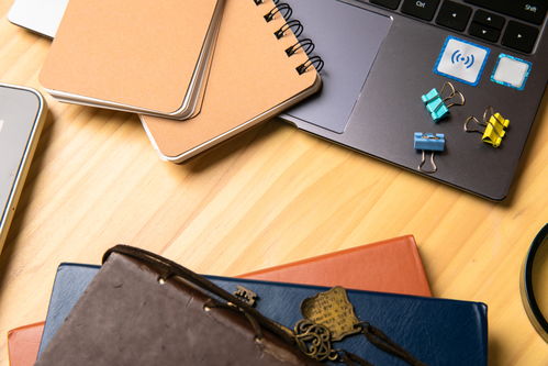 商務(wù)攝影中的辦公用品 備忘錄與專業(yè)形象的完美融合